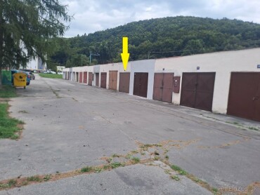 Predaj garáže 23 m² v Trenčianskych Tepliciach na sídlisku SNP