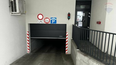 Parkovacie miesto v podzemnej garáži na prenájom, Mickiewiczova, Bratislava