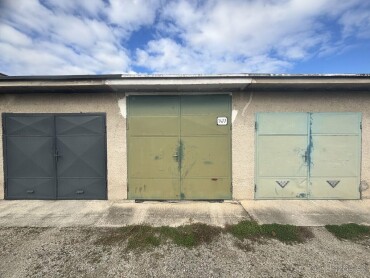 Na predaj: Murovaná garáž s elektrinou a vodou – Vrbové