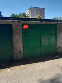 Na predaj garáž s montážnou jamou v Dubnici nad Váhom