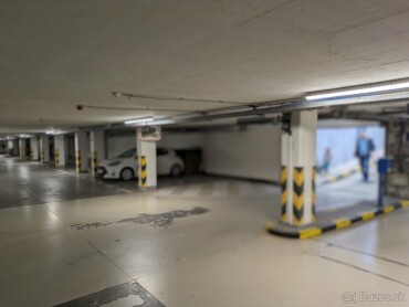 Dlhodobý prenájom podzemného parkovacieho miesta v Koloseo, Tomášikova
