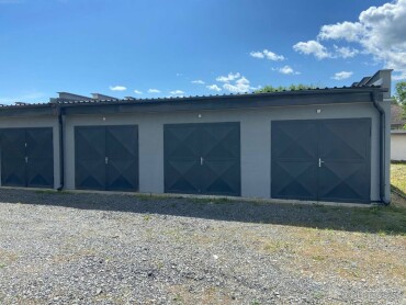 Predaj dvoch nových garáží s elektrinou – Fiľakovo