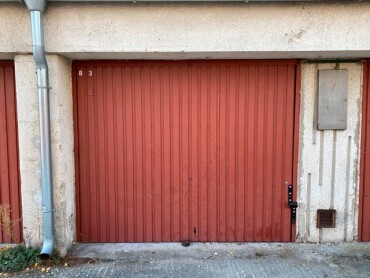 Garáž na prenájom v Dúbravke na Hanulovej ulici