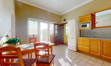 Priestranný 3-izbový byt s balkónmi v Piešťanoch na predaj