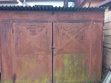 Na predaj plechová garáž