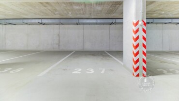Prenájom garážového státia v novostavbe Metropolis, Bratislava I., Bottova ulica