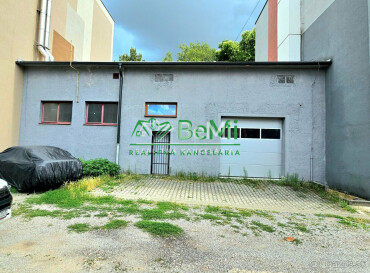 Priestranná garáž/sklad 88m2 na Daxnerovej ulici v Rimavskej Sobote - na predaj