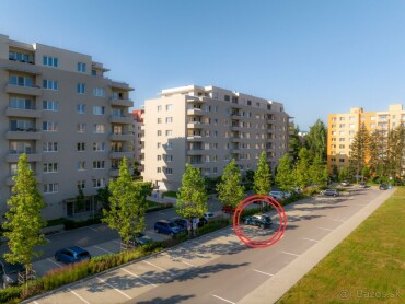 Prenájom vonkajšieho parkovacieho miesta na Zelených Vlčincoch