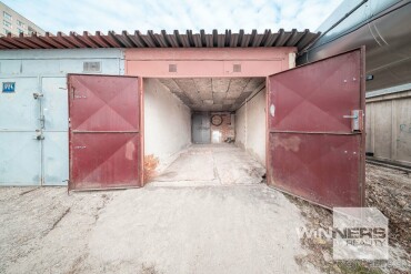 Tehlová garáž na predaj 19m2 • Jantárová ulica • Košice - Juh