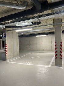 Prenájom priestranného garážového státia pre auto a motorku