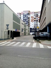 Prenájom garážového státia v parkovacom dome na Mraziarenskej