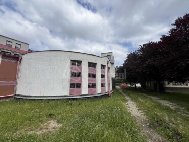 Garáž 16m2 s automatickou bránou na predaj v Garážovom dome, Podunajská ulica, BA II