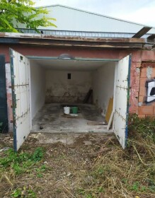 Murovaná garáž na predaj na Koceľovej ulici, Bratislava II