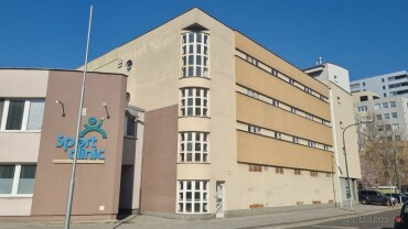 Prenájom priestrannej garáže v parkovacom dome na Černyševského