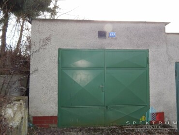 Na predaj murovaná garáž 28 m2 v Handlovej na ul. Mier