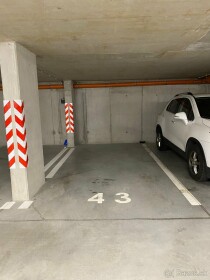 Prenájom garážového státia v projekte Livana