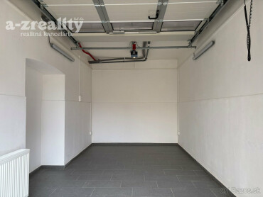 Prenájom vykurovanej garáže v centre Komárna