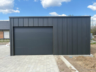 Predaj plechovej garáže 6x5,8 m s bránou