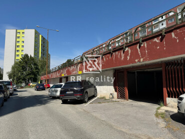 Predaj garáže s elektrinou v podzemnom parkovacom dome Ťahanovce
