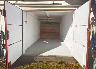 Predaj garáže s elektrickou prípojkou na Ďumbierskej ulici, Košice
