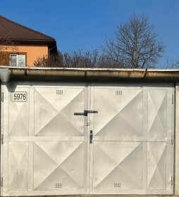 Prenájom suchej garáže 6 x 3 m v Bratislave