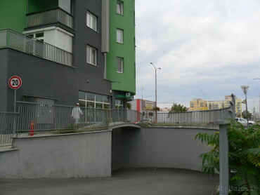 Dlhodobý prenájom garáže na Kazanskej ulici v Bratislave