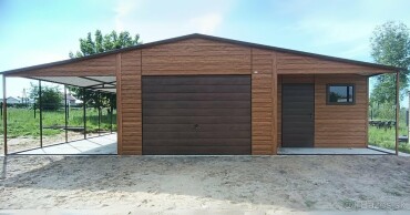 Plechová garáž 4 x 6 m so skladom a prístreškom 3 x 6 m