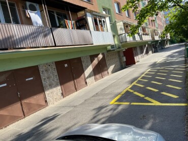 Prenájom temperovanej garáže s elektrinou na Vinohradské ulici