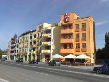 Prenájom priestranného garážového státia s kamerovým systémom v Dunajskej Strede