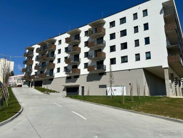 Prenájom garážového parkovacieho miesta v Považskej Bystrici