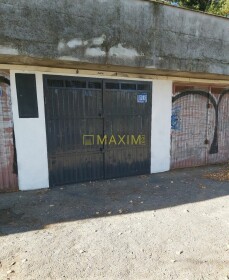 Predaj garáže s pozemkom v Karlovej Vsi