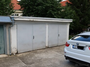 Na predaj dvojgaráž 34 m² v Starom Meste