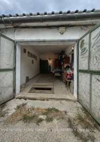 Na predaj murovaná garáž s montážnou jamou na Slnečnej ulici