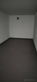Predaj garáže pri Kolkarni
