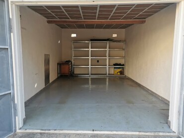 Prenájom garáže s elektrinou na A. Bernoláka
