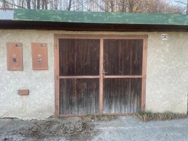 Na predaj zateplená garáž v Hriňovej na Jarmočnej ulici