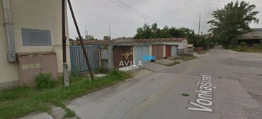 Na predaj: praktická garáž 18m2 s elektrinou v Seredi