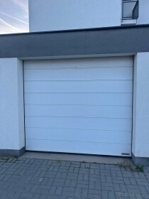 Garáž na prenájom v Šamoríne s elektrickou bránou