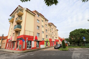 Parkovacie miesto na predaj v uzamknutom dvore v Dunajskej Strede