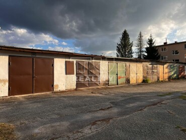 Murovaná garáž na predaj, 22 m² - Závodná ulica, Nižná