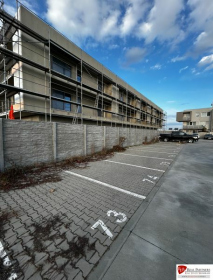 Prenájom parkovacích miest na Javorovej ulici, Dunajská Lužná