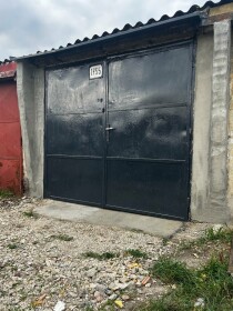 Prenájom zateplenej garáže s montážnou jamou v Nitre