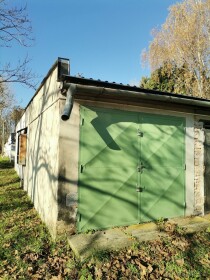 Na predaj murovaná garáž v Lučenci s pozemkom