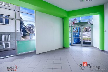 Prenájom zrekonštruovaného obchodného priestoru v Nitre – 170 m²