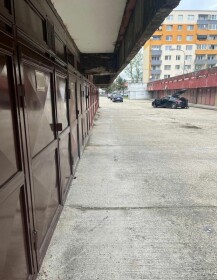 Zrenovovaná garáž 13 m2 na predaj na Bebravskej ulici, BA II