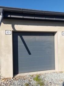Nové garáže s elektrinou a automatickou bránou na predaj v Bystričke