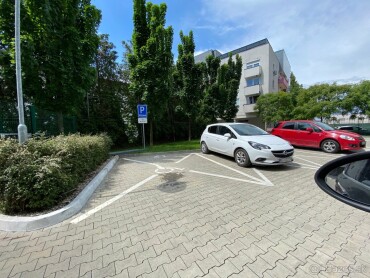 Prenájom vonkajšieho parkovacieho státia XXL s rampou na DO v Petržalke