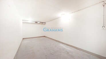 Murovaná garáž s bránou na predaj, 22 m², Bratislava - Petržalka