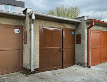 Murovaná garáž s jamou na predaj v Trenčíne, Noviny