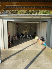 Na predaj garáž 18m2 s prístreškom pre auto v Piešťanoch